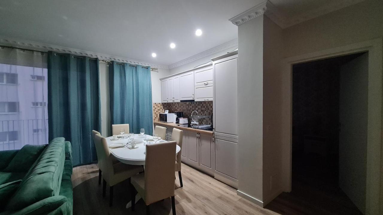 Апартаменты 5* Luxury Near Avram Iancu Sq New. Private Parking Клуж-Напока Экстерьер фото